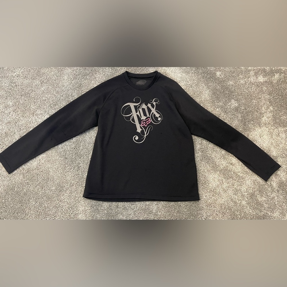 Large to X-Large Women’s Fox Long Sleeve Shirt